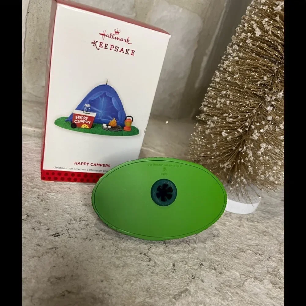 Hallmark Keepsake Ornament Happy Campers 2013 Tent Camp Fire S'mores Lan…